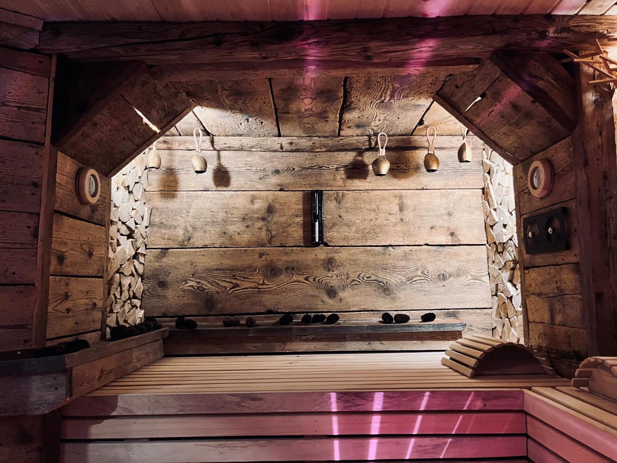 Hoehengasthaus Kolmenhof An Der Donauquelle Furtwangen Bagian luar foto