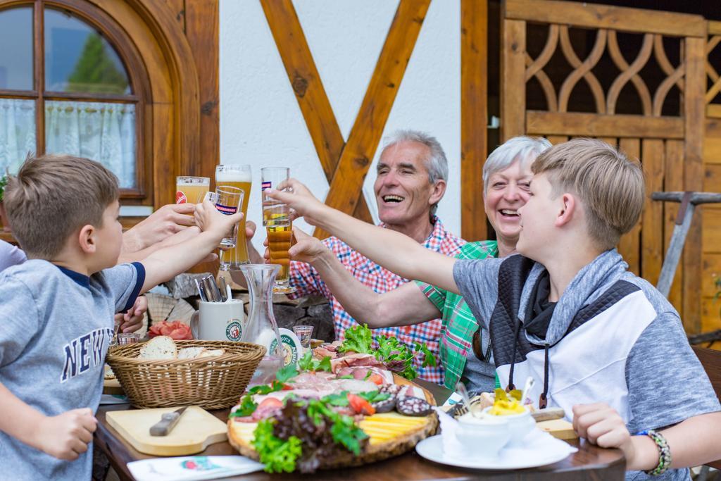 Hoehengasthaus Kolmenhof An Der Donauquelle Furtwangen Bagian luar foto