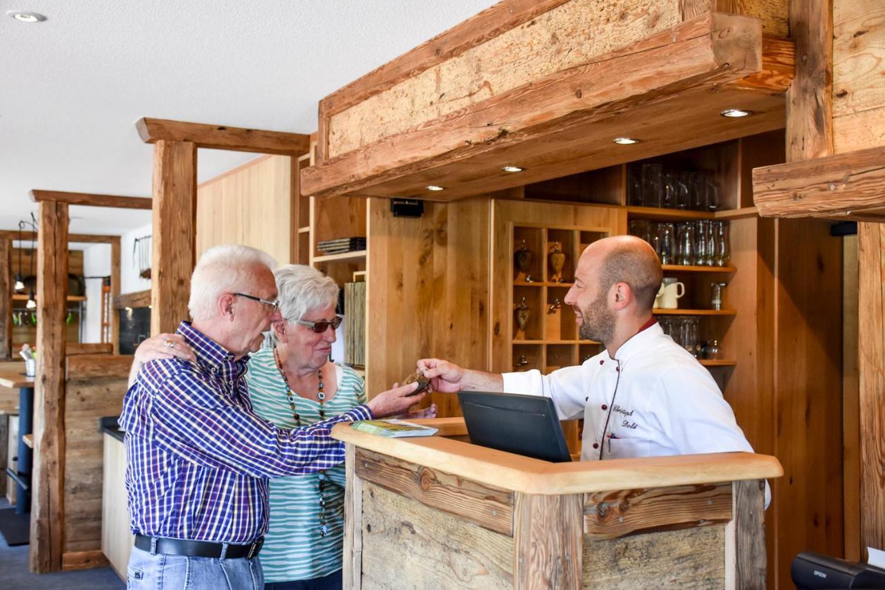 Hoehengasthaus Kolmenhof An Der Donauquelle Furtwangen Bagian luar foto