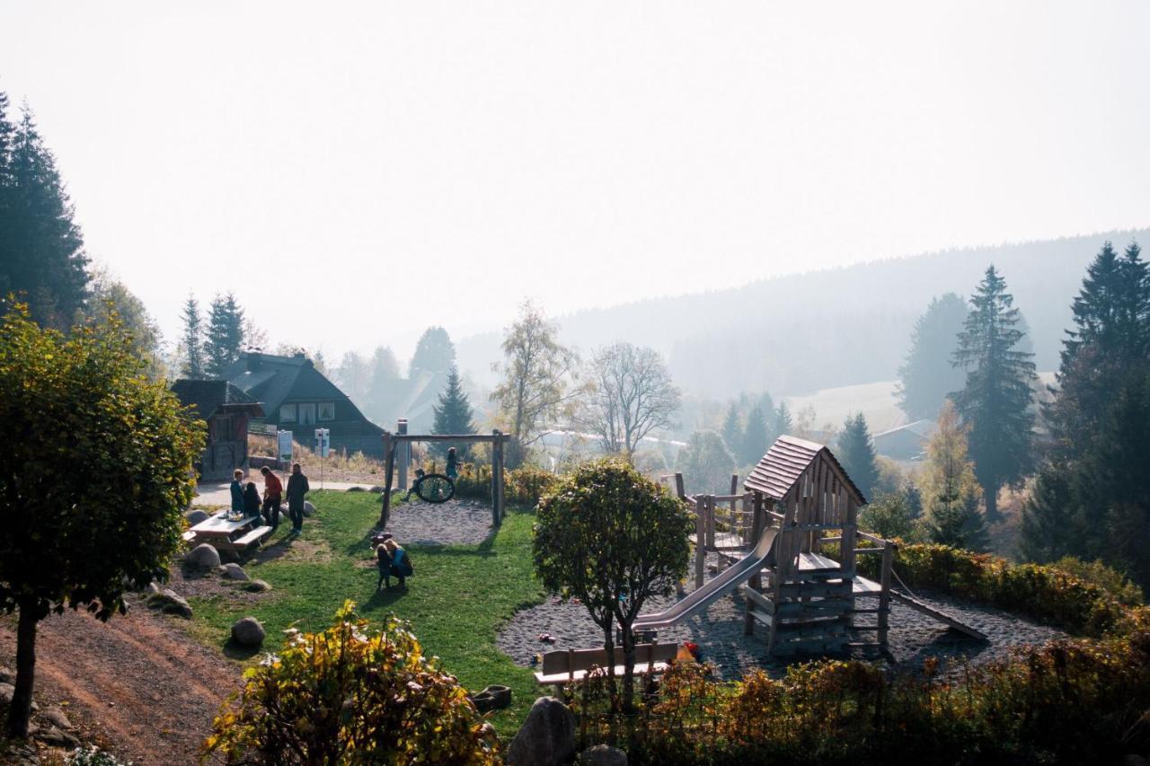 Hoehengasthaus Kolmenhof An Der Donauquelle Furtwangen Bagian luar foto